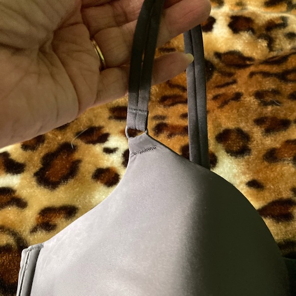 Victoria’s Secret Silky Gray Underwire Bra 38DD - Picture 2 of 8